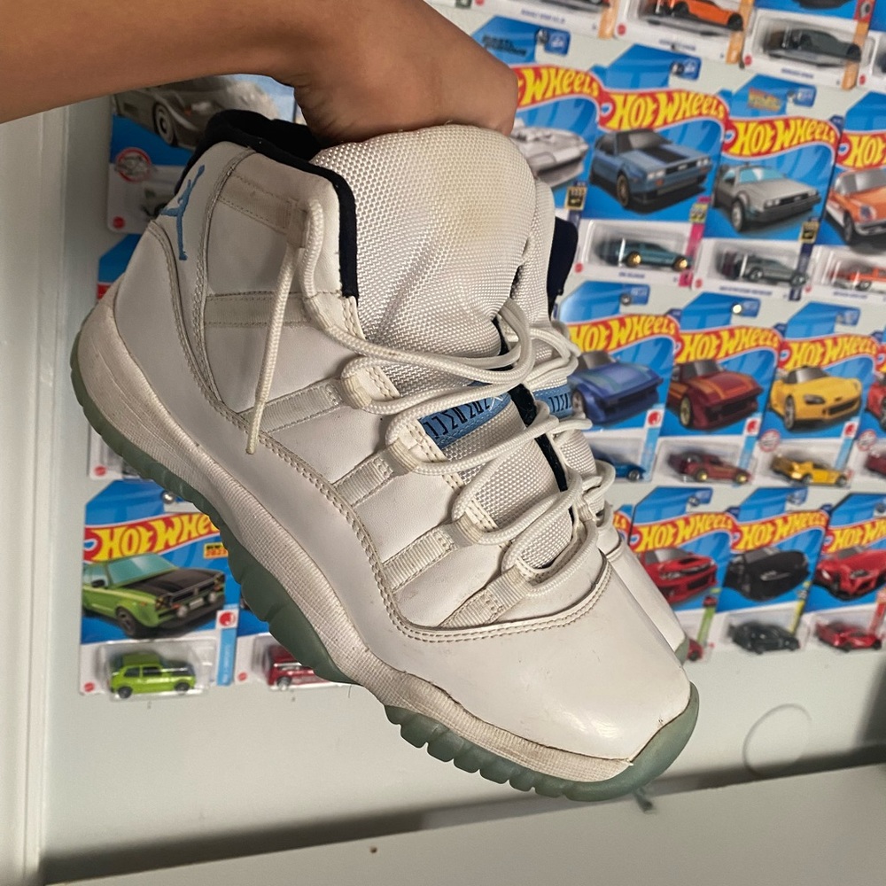 Jordan 11 Retro Legend blue GS